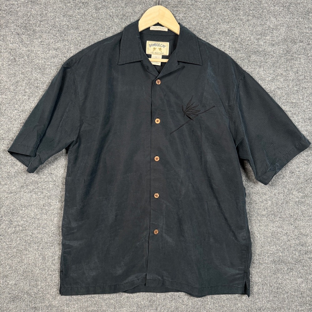 Bamboo‎ Cay Mens Size Medium Button Up Shirt Black Hawaiian Embroidered Collared